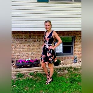 Size Small (2/4) Formal Dress